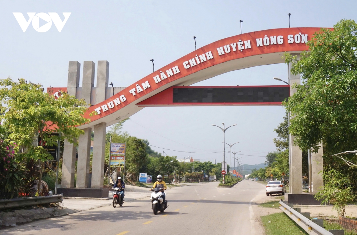 Quảng Nam tạm dừng xây mới, sửa chữa trụ sở cấp huyện, xã